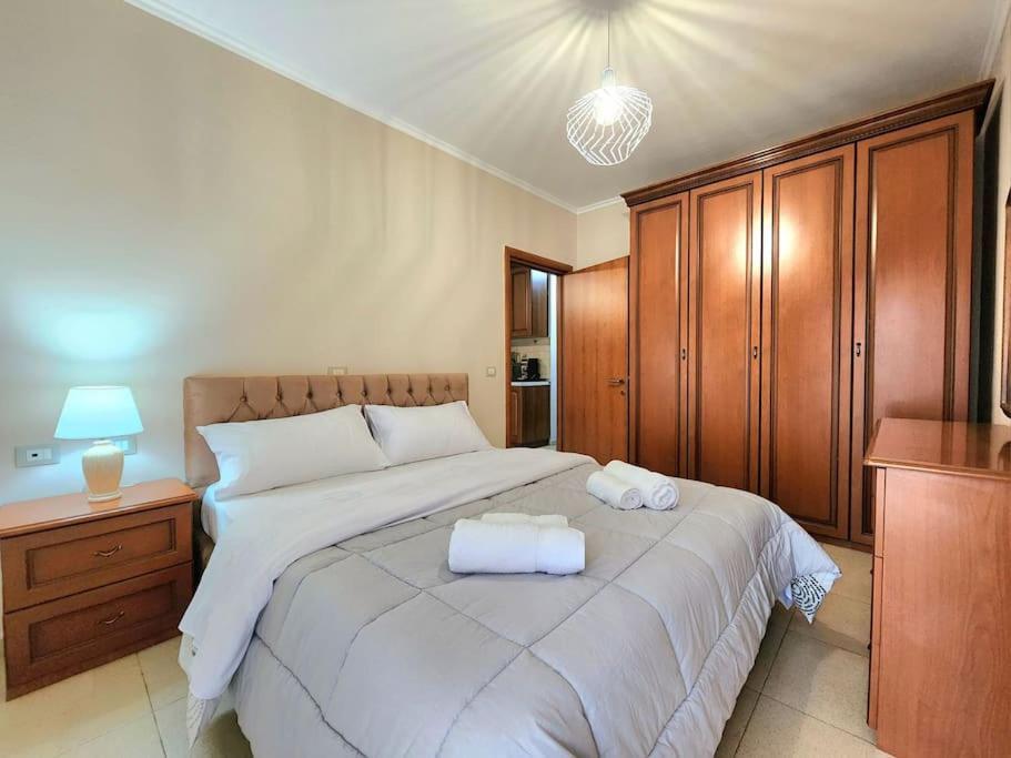 One Bd Flat Near Center With 24H Self Check In Apartamento Tirana Exterior foto